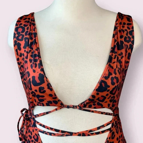 Fashion Nova One Piece Plunging Wrap Around Swimsuit Plus Size 3X Animal Print - Picture 5 of 16